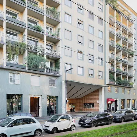 Fully Furnished Flat Arco Della Pace By Easylife Milan