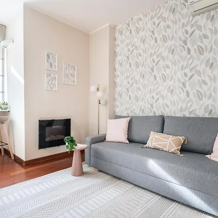 Apartment Fully Furnished Flat Arco Della Pace By Easylife *