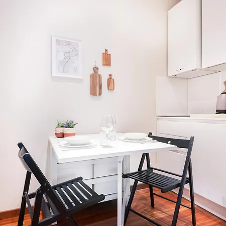 Fully Furnished Flat Arco Della Pace By Easylife Milan